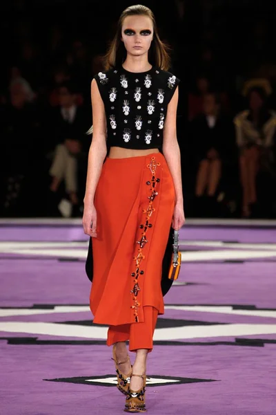Look 24